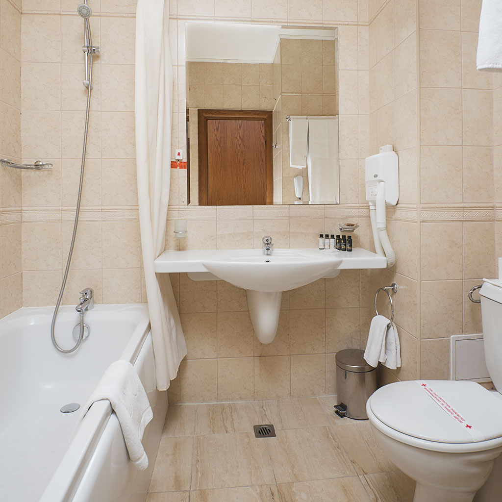 Always clean and disinfected bathrooms and toilets in hotel Spa Club Bor Velingrad