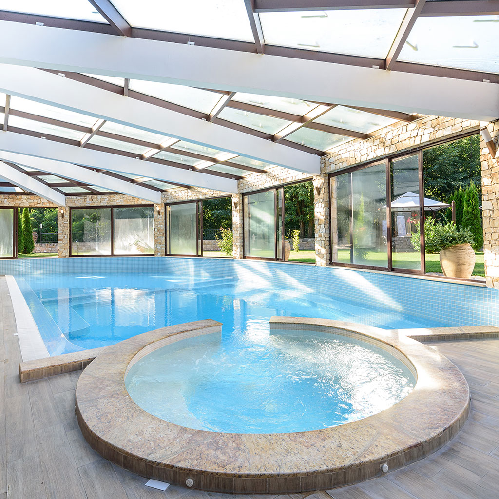 Relax by the indoor mineral pool of Balneo Hotel Saint Spas Velingrad