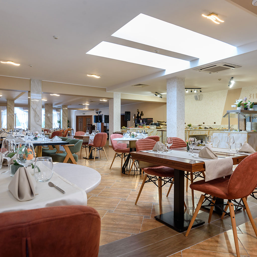 Refinement and comfort in the Main Restaurant of the Hotel SPA Club Bor Velingrad